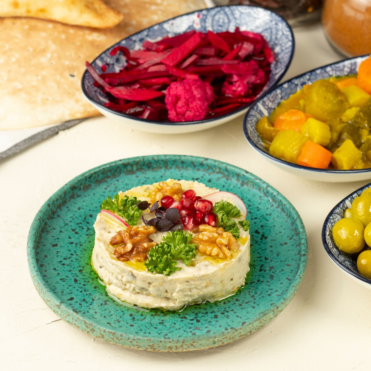 متبل بالجوز 